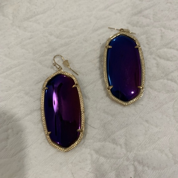 Kendra Scott Jewelry - Kendra Scott Iridescent Earrings